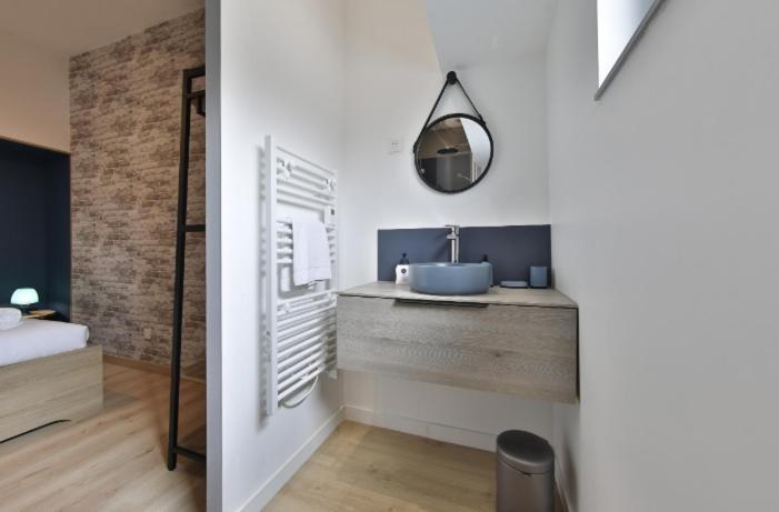 Appartement La Peniche De Fabrice Avec Jacuzzi Privatif à Strasbourg Chambre photo